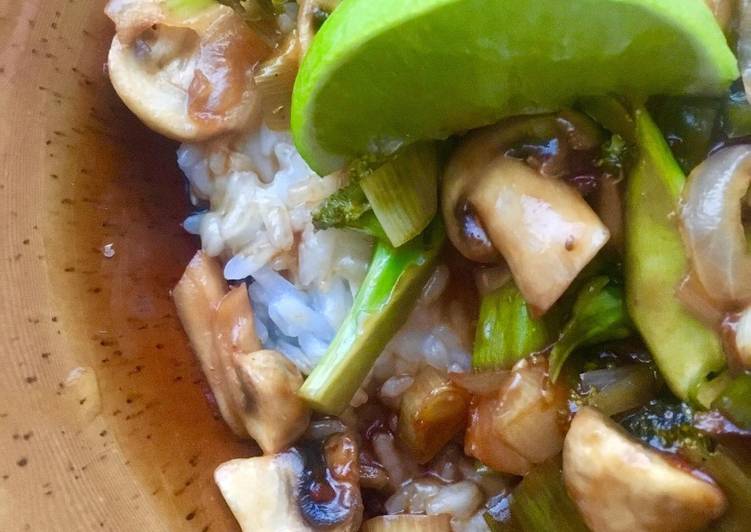 Step-by-Step Guide to Make Ultimate Simple stir fry with Sweet Chilli