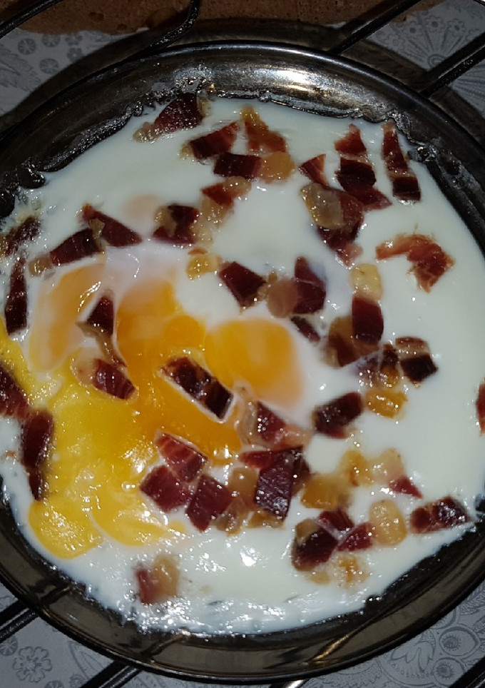Una foto de Huevo con jamón serrano al micro