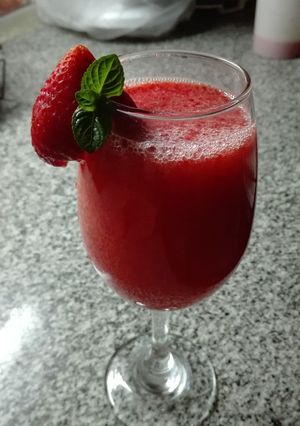 Una foto de Cocktail de frutillas light