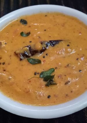 A picture of Red coconut chutney.