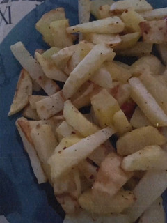 Una foto de Patatas hechas con la freidora de aire