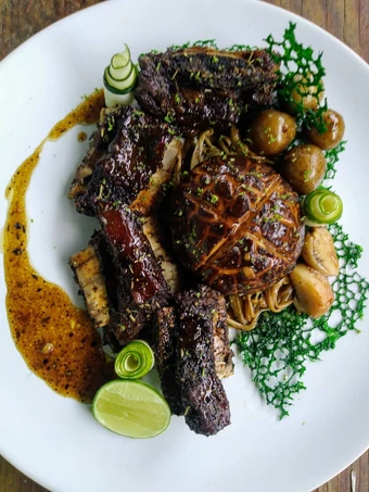 Langkah Gampang Menyiapkan Resep Roasted Short Ribs with Black Coffee BBQ Sauce and Shitake yang Enak
