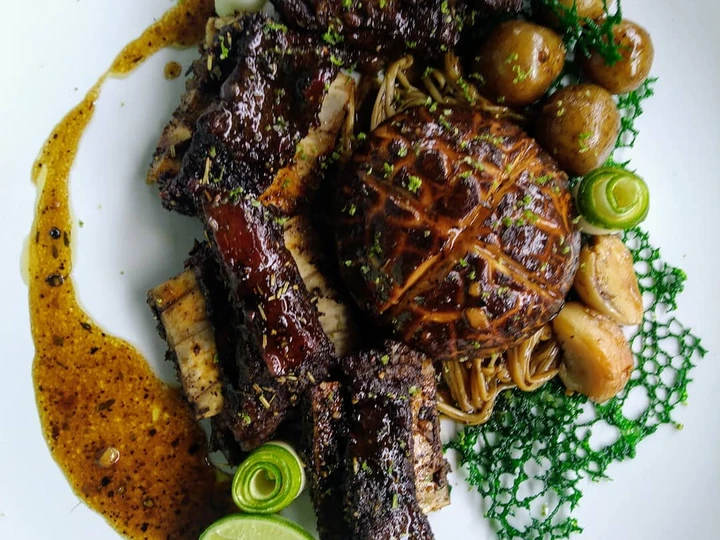 Langkah Gampang Menyiapkan Resep Roasted Short Ribs with Black Coffee BBQ Sauce and Shitake yang Enak