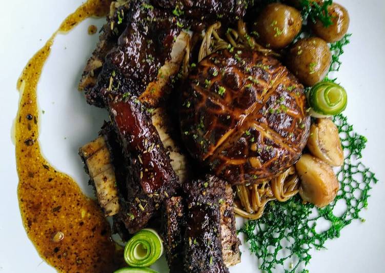 Resep Roasted Short Ribs with Black Coffee BBQ Sauce and Shitake, Enak