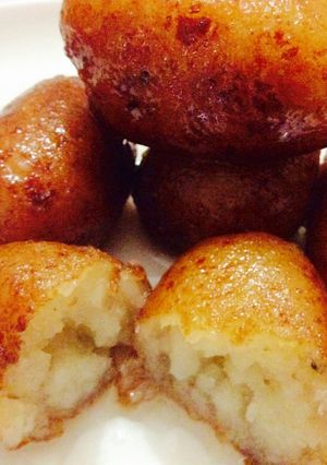 A picture of Bread Gulab jamun.