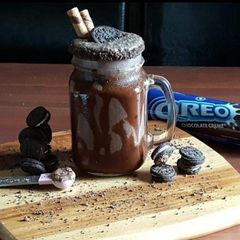 A picture of Oreo Chocolate Brownie Milshake.