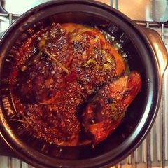 A picture of Chili tamarind chicken.
