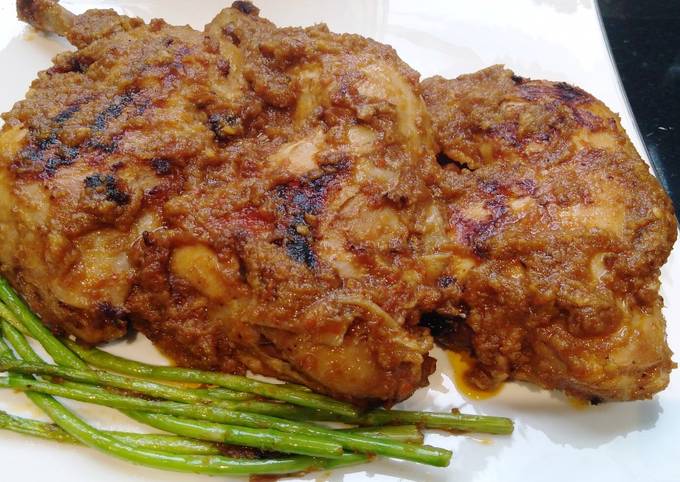 Ayam bumbu rujak