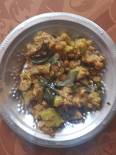புடலங்காய் பருப்பு கூட்டு (Pudalankaai paruppu kootu recipe in tamil) செய்முறை முக்கிய புகைப்படம்