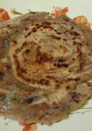 आलू पराठा (Aloo Paratha recipe in hindi) रेसिपी मुख्य फोटो