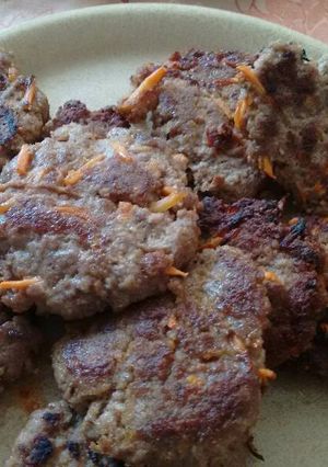 Una foto de Tortitas de cordero.ॐ
