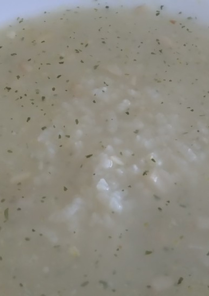 Una foto de Sopa de arroz con ajitos para dieta blanda