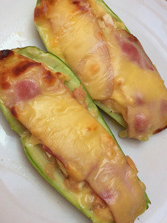 Una foto de Calabacín relleno light
