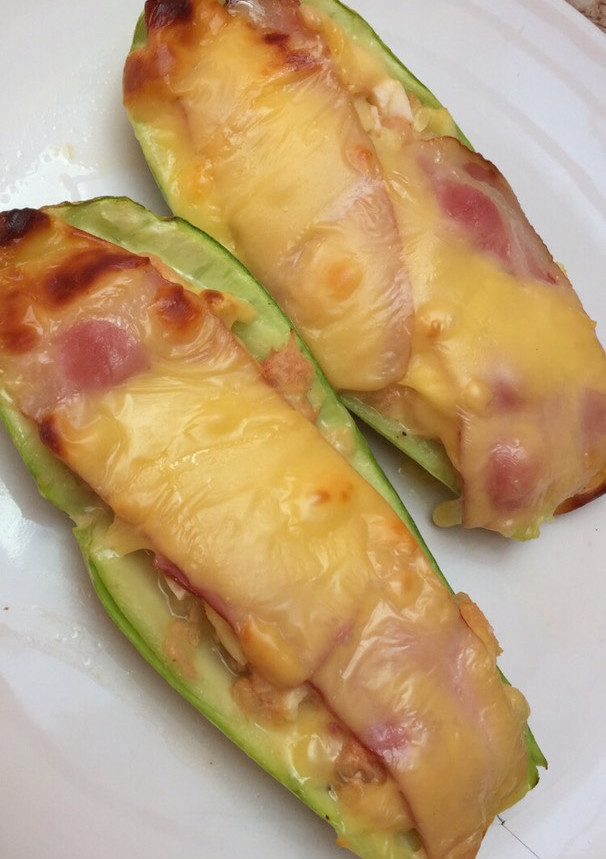 Una foto de Calabacín relleno light