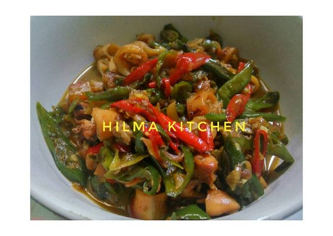Tumis cumi sotong pedas manis gurih