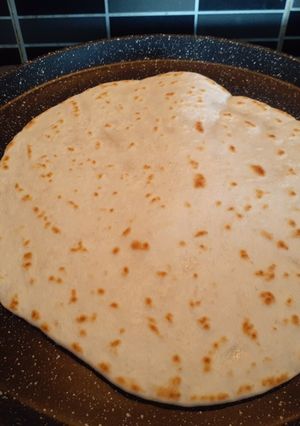 Hình của món Bánh soft flour tortilla.