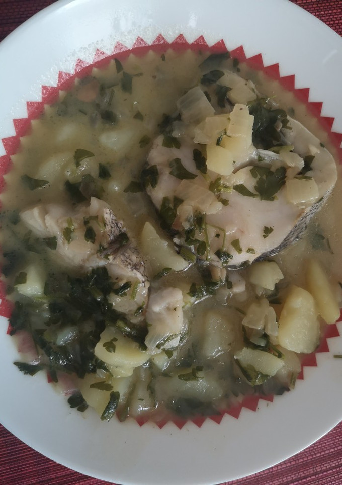 Una foto de Merluza con patatas en salsa verde