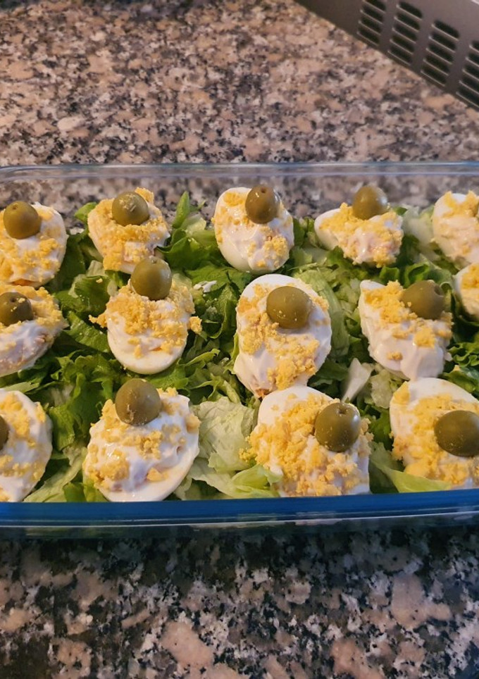Una foto de Huevos rellenos
