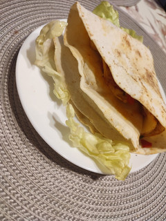 Tojásos tortilla szendvics 🥪 recept fotója
