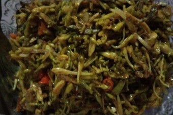 Cara Gampang Membuat Tumis bunga pepaya yang Bikin Ngiler