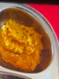 लाल भोपळ्याचे भरीत (lal bhoplyache bharit recipe in marathi) रेसिपी चे मुख्य फोटो