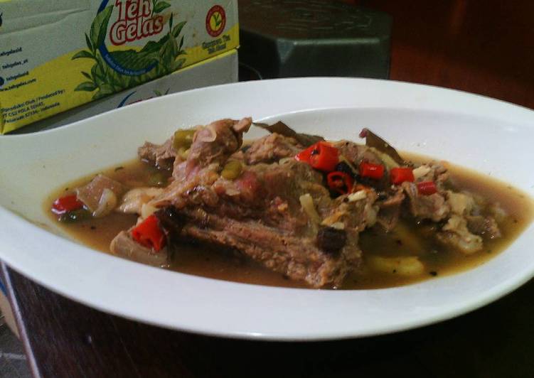 Resep Asem asem tulang rusuk sapi yang Bisa Manjain Lidah