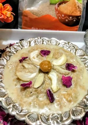 लौकी गुड़ की खीर रेसिपी मुख्य फोटो