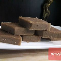 A picture of Singhade ka halwa.