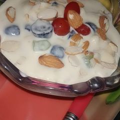 A picture of Mixed fruit cream.