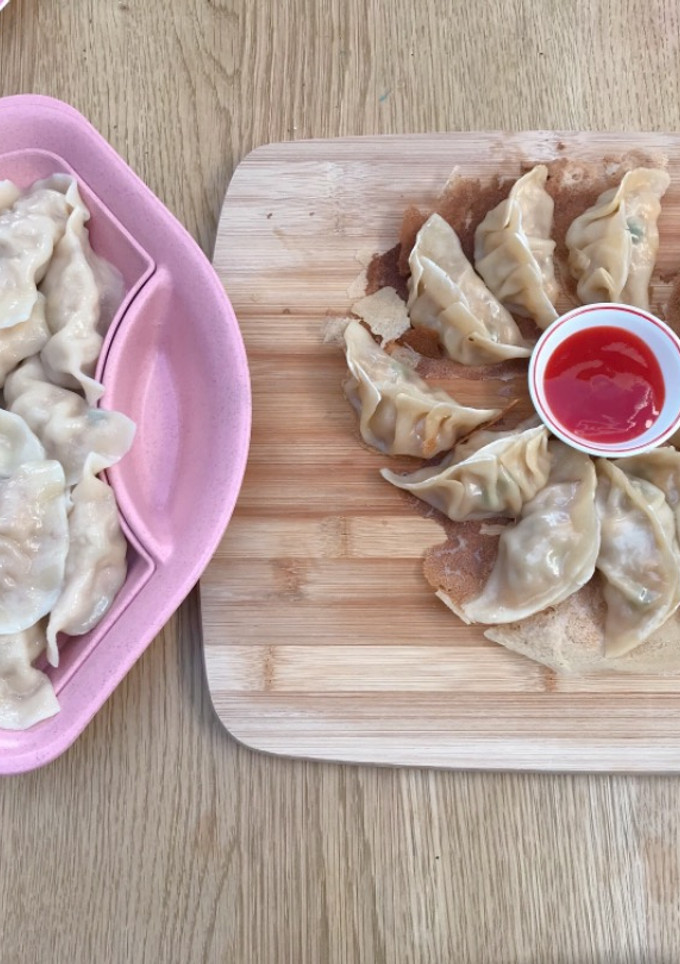 A picture of Chinese sweetcorn & pork dumplings.
