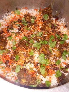 A picture of Chicken biryani.