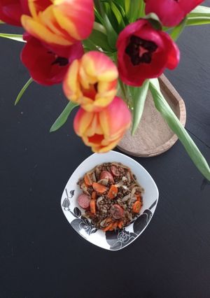 Une photo de Saucisses lentilles et carottes