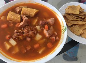 Una foto de Caldo de Lentejas