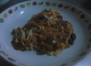 Una foto de Salsa putanesca con fettuccini