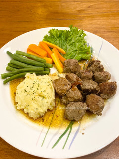 Foto resep Meatballs In Brown Sauce