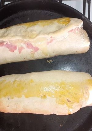 Una foto de Pan relleno♡ una delicia !