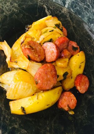 Gyors tepsis burgonya 🥔🧅 recept fotója