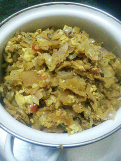 A picture of Egg koththu Chapati.