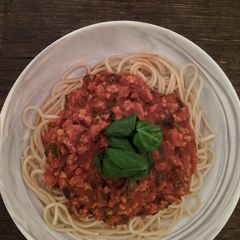 A picture of Spaghetti Bolognese.