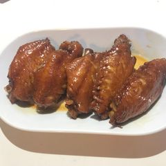 A picture of Sweet soy sauce chicken wings.