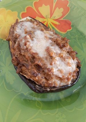 Una foto de Berenjena rellena carne picada