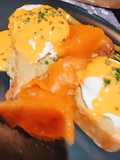 Ovos Benedict com Salmão Fumado
