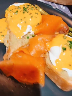Foto de Ovos Benedict com Salmão Fumado
