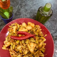 A picture of 3 spices phali aloo.