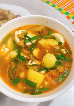 Hình của món Canh kim chi.