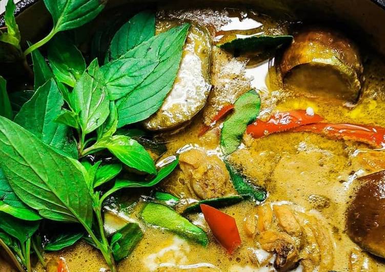 Resep Thai green chicken curry yang Lezat