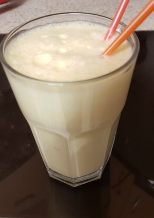 A picture of My peahes & Cream fruit Shake.
