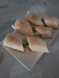 Una foto de Wraps salmón ahumado