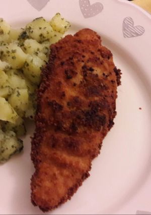 Mustáros-tejfölös bundában sült csirkemell recept fotója