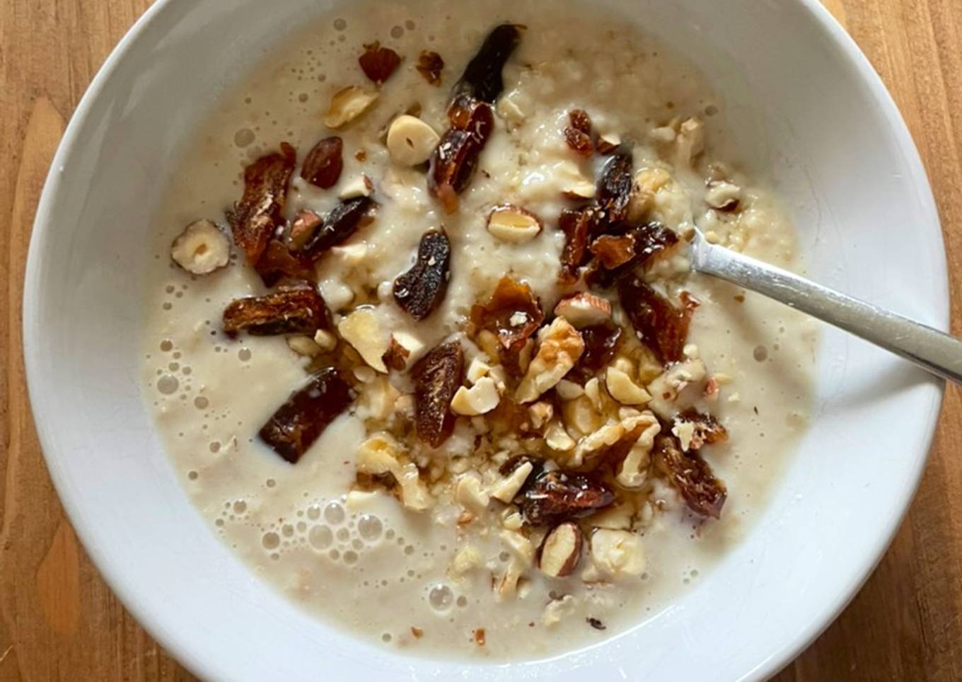Bran Porridge with Dates & Nuts